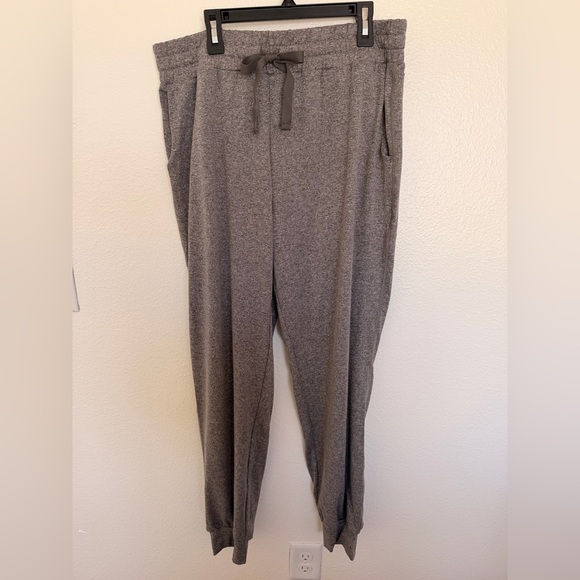NWT High Waisted Ruched Yoga Joggers Large - Picture 4 of 7